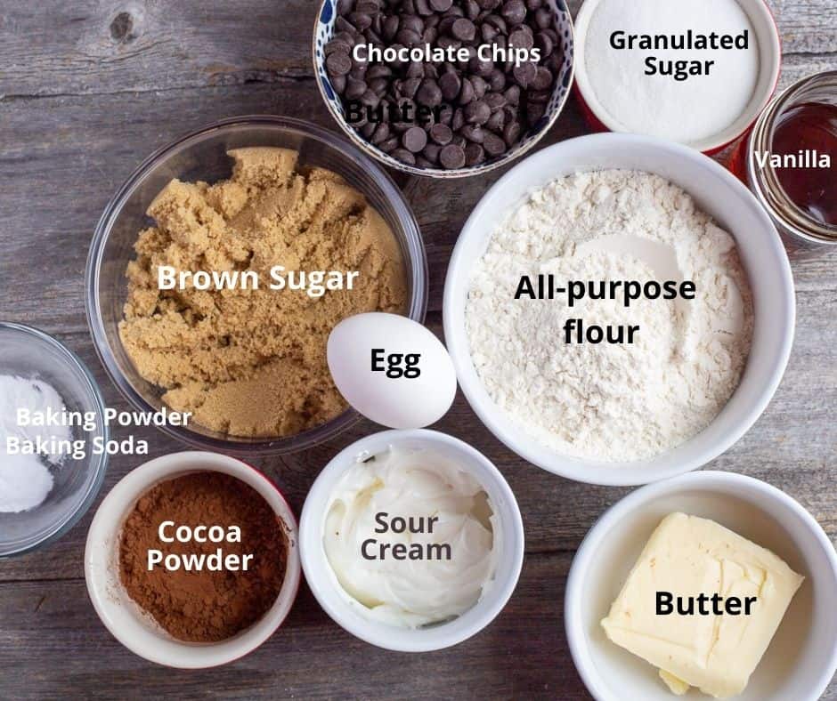 Labelled ingredients for making this recipe.
