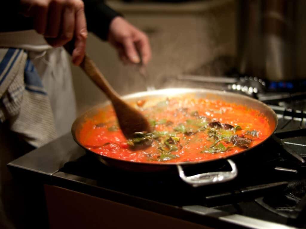 How to reheat leftover pasta sauce (the 4 best ways) She's Not Cookin'